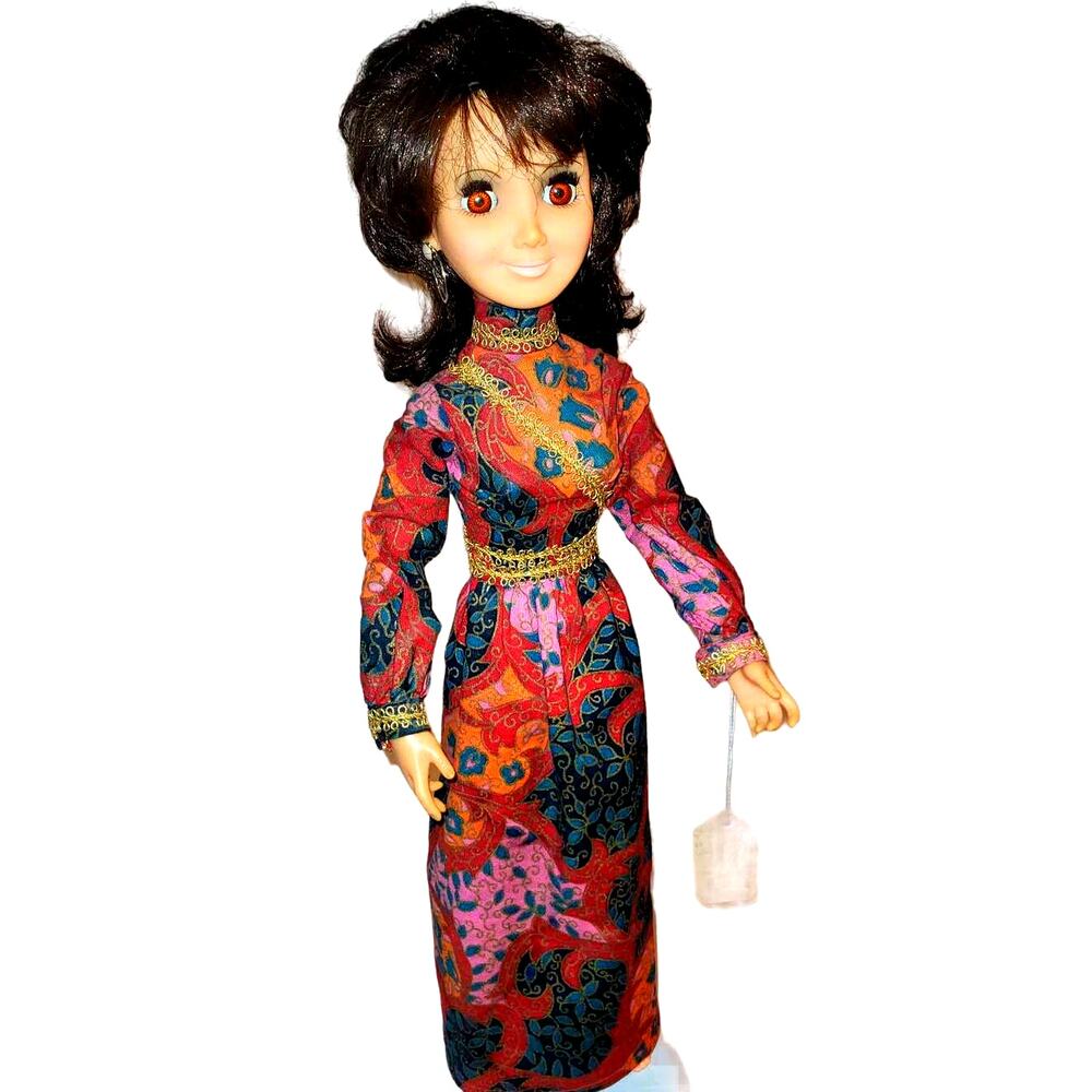 18" Vintage 1972 Aimee the Elegant Fashion Doll w/Beautiful Hair By Hasbro
